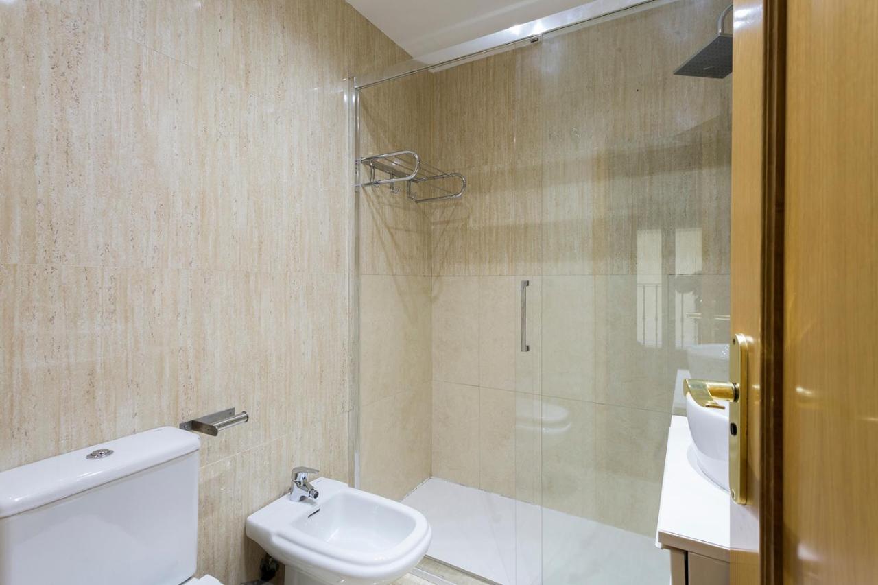 Amazing apartment in Huertas Madrid Esterno foto